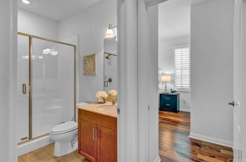 328 Bronze, Irvine CA  92618-1510 exterior
