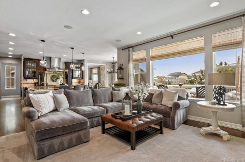 6374 Kewaunee Way, Aurora CO 80016-4310 exterior