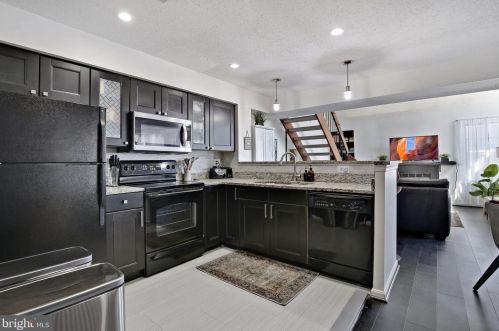 1617 Carriage House Ter, Silver Spring, MD 20904-2282