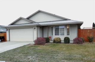 8007 Madeira Dr, Pasco, WA 99301-7919