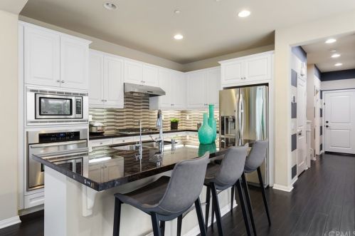 129 Pathway, Irvine CA  92618-8846 exterior