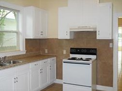 1032 Austin St, Conroe TX  77301-2206 exterior