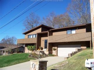 237 Spruce Ln, Lanham, WV 25159-9640