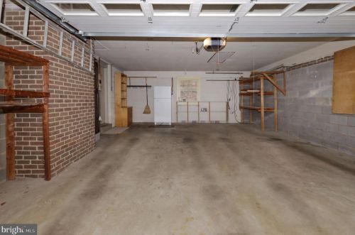 7099 Game Lord Dr, Springfield VA  22153-1312 exterior