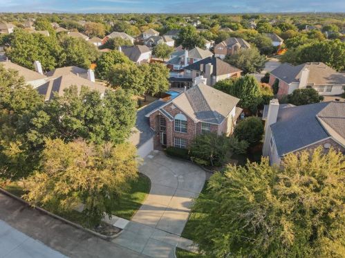 5000 Spanish Riv Trl, Fort Worth TX  76137-5216 exterior