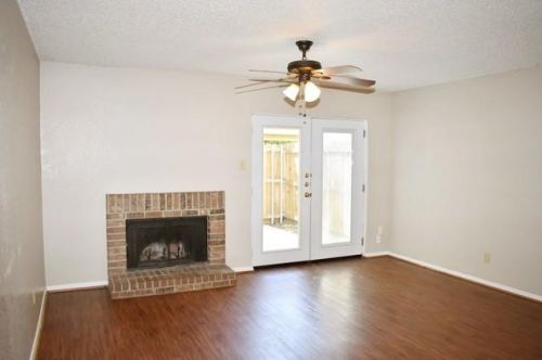 5751 Shadydell Dr, Fort Worth TX  76135-2047 exterior