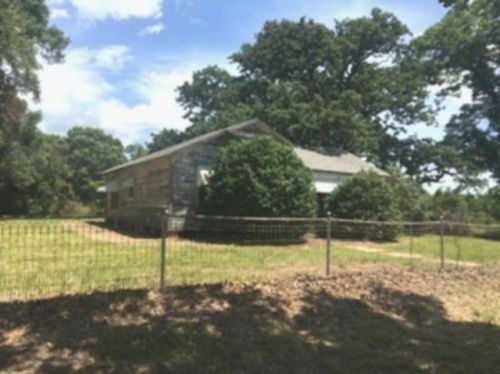6655 Fm 1701, Avery, TX 75554