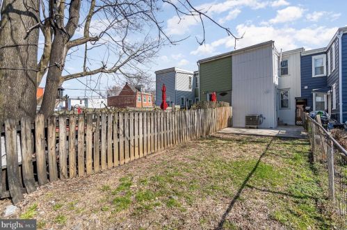 706 Beaver St, Lancaster PA  17603-5802 exterior