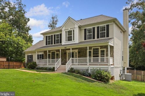 8931 Wells Rd, Lorton, VA 22079-3101