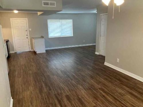 4013 Commonwealth Dr, Garland TX  75043-2429 exterior