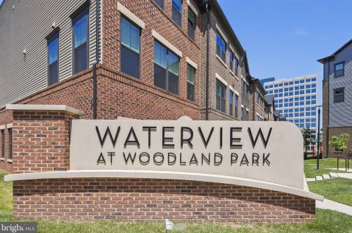13232 Woodland Park Rd, Herndon, VA 20171-3000
