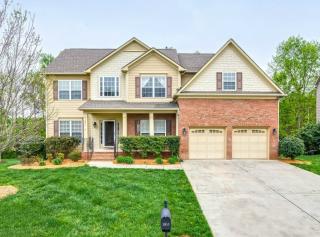1811 Robbins Meadows Dr, Waxhaw, NC 28173-6003