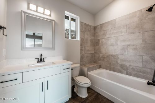 182 Valley View Ave, Hoytsville UT 84017-5533 exterior