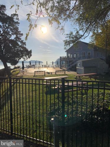 312 Arundel Bch Rd, Severna Park MD 21146-3312 exterior