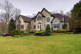 6 Mcnab Ct, Bridgewater, NJ 08807-2386