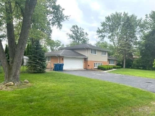 10211 Charles Ave, Palos Hills, IL 60465-1477