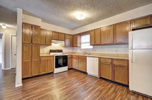 6321 Richland Plaza Dr, Fort Worth TX  76180-1581 exterior