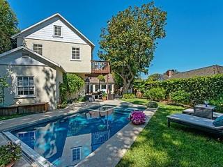 11231 Homedale St, Los Angeles CA  90049-3018 exterior