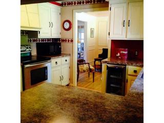 75 Brown Ave, Providence, RI 02911-1420