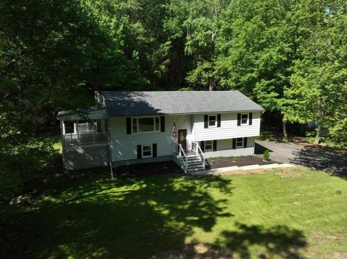 17 Valley Field Rd, Sandy Hook CT  06482-1096 exterior