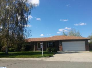 206 Roosevelt St, Kennewick, WA 99336-1702
