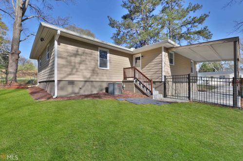 976 Pinehurst Dr, Smyrna GA  30080-4225 exterior