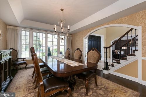 19 Derwent Dr, Princeton NJ  08540-7551 exterior