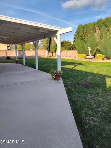 3042 Divernon Ave, Simi Valley, CA 93063-1609