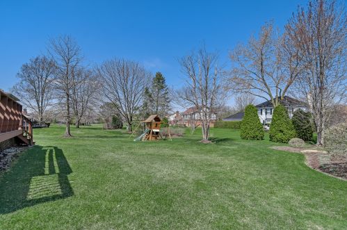 475 87th St, Willowbrook IL  60527-8361 exterior