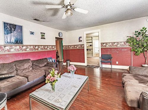 2542 Grafton Ave, Dallas TX  75211-5423 exterior