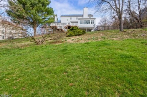5 Colonial Ct, Dover NJ  07869-4133 exterior