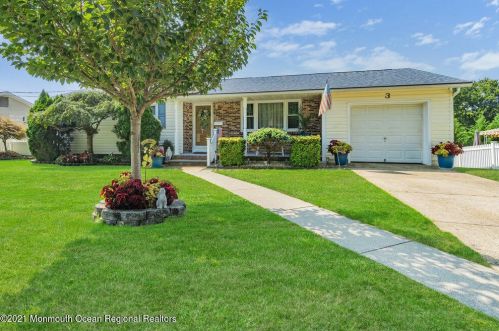 3 Bruce Ter, Jackson Twp, NJ 08527-1103