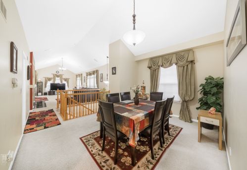 2820 Greenwood Ave, Arlington Hts, IL 60004-8428