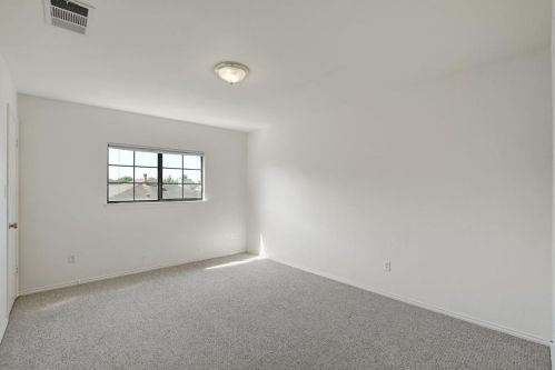 400 Masonwood Dr, Uhland TX 78640-4609 exterior