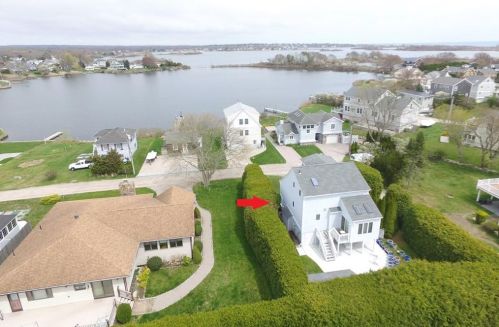 73 Shore Dr, Charlestown, RI 02813-2216