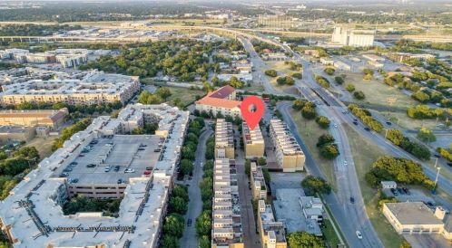 725 Skyline Bluff Ct, Fort Worth, TX 76102-2388