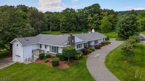 37 Degroat Rd, Wantage, NJ 07461-2844