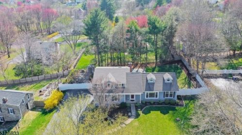 6 Seward Pl, Chester, NJ 07930-2609