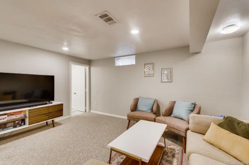 3071 Eudora St, Denver CO  80207-2664 exterior