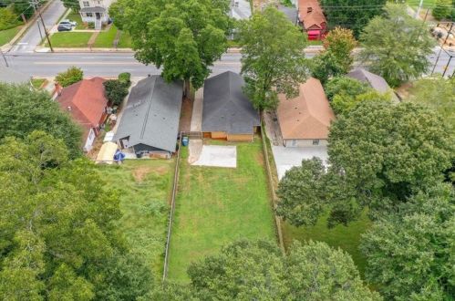 1085 Metropolitan Pkwy, Atlanta GA  30310-3437 exterior