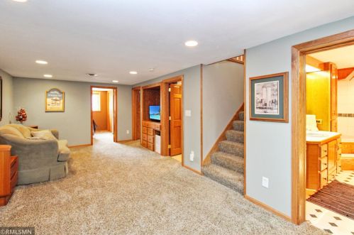 600 Greene Ave, Saint Paul MN  55128-6622 exterior