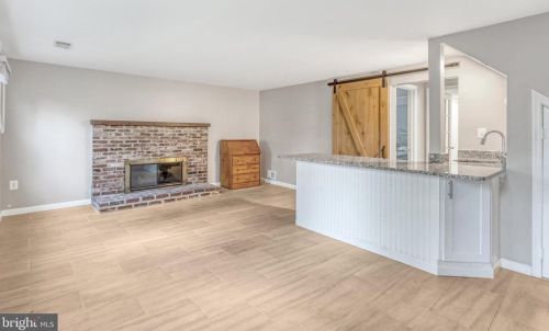 9919 Coffer Woods Rd, Springfield VA  22015-2903 exterior