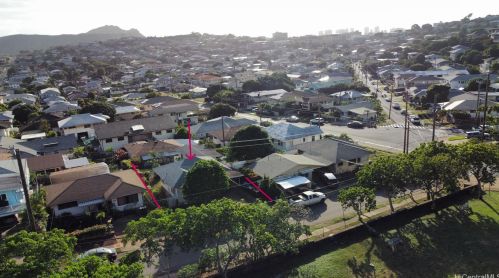 3877 Claudine St, Honolulu HI  96816-4333 exterior