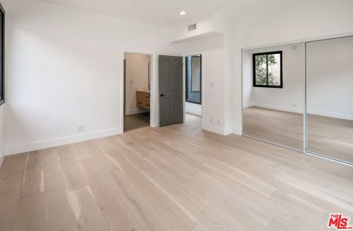 3523 Dixie Canyon Pl, Van Nuys CA  91423-4820 exterior