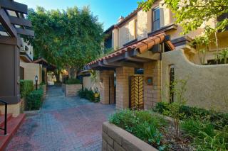 417 Mission Rd, Alhambra, CA 91801-6104