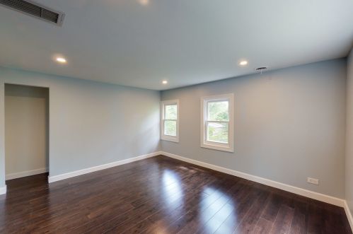 38481 9th St, Spring Grove IL  60081-9017 exterior