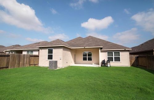 19617 James Mnr St, Webberville TX 78653 exterior