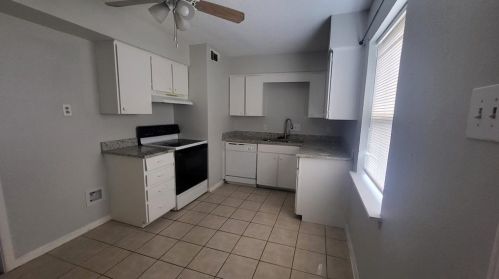 4716 Old Benbrook Rd, Fort Worth TX  76116-8622 exterior