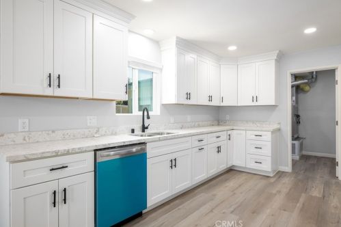 1052 7th St, Upland CA  91786-6877 exterior