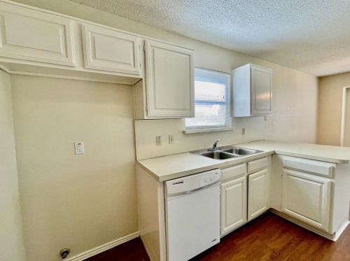 7208 Rdg Rd, Fort Worth TX  76133-7726 exterior